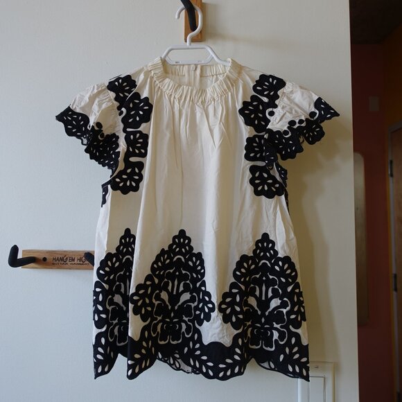 Cotton black white embroidered short flutter sleeve top blouse 2 0 XS - Picture 1 of 16
